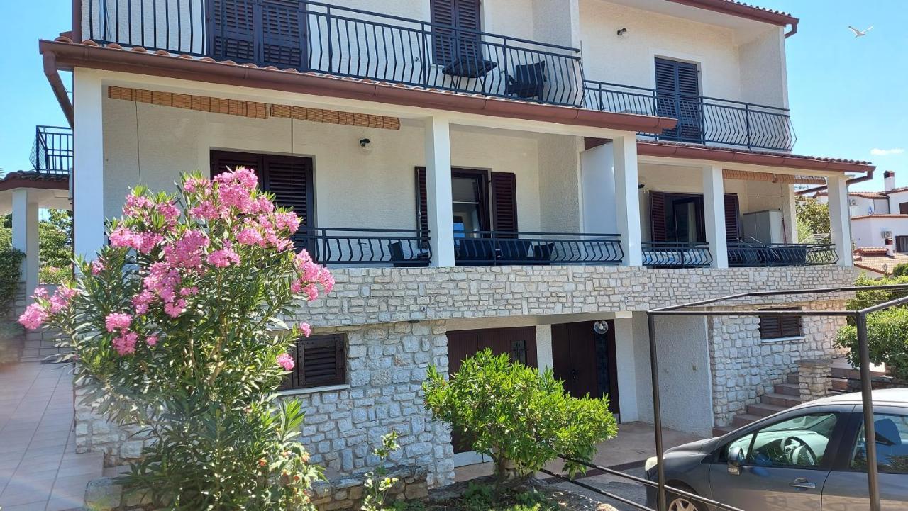 Apartments Nina, Pinta & Santa Maria Nova Vas  Dış mekan fotoğraf